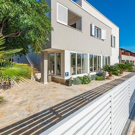 Hibiskus App2 Apartment Vir Exterior photo