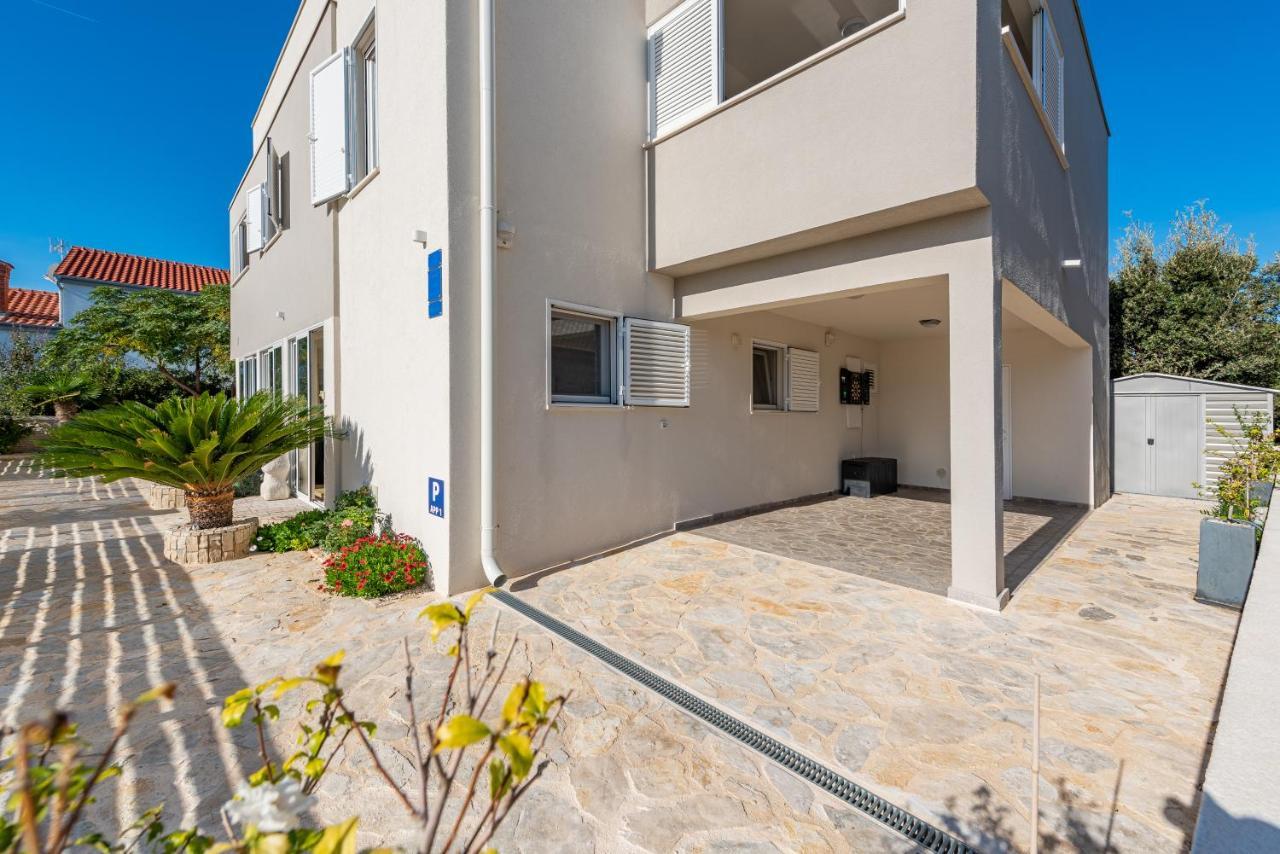 Hibiskus App2 Apartment Vir Exterior photo