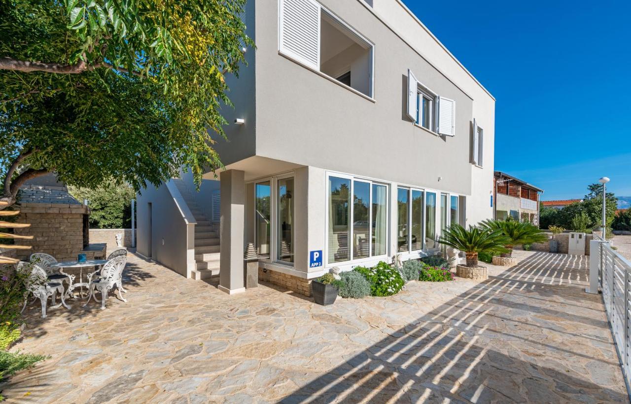 Hibiskus App2 Apartment Vir Exterior photo